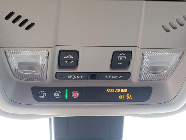 Used 2023 GMC Terrain SLE w/ Driver Convenience Package image 18