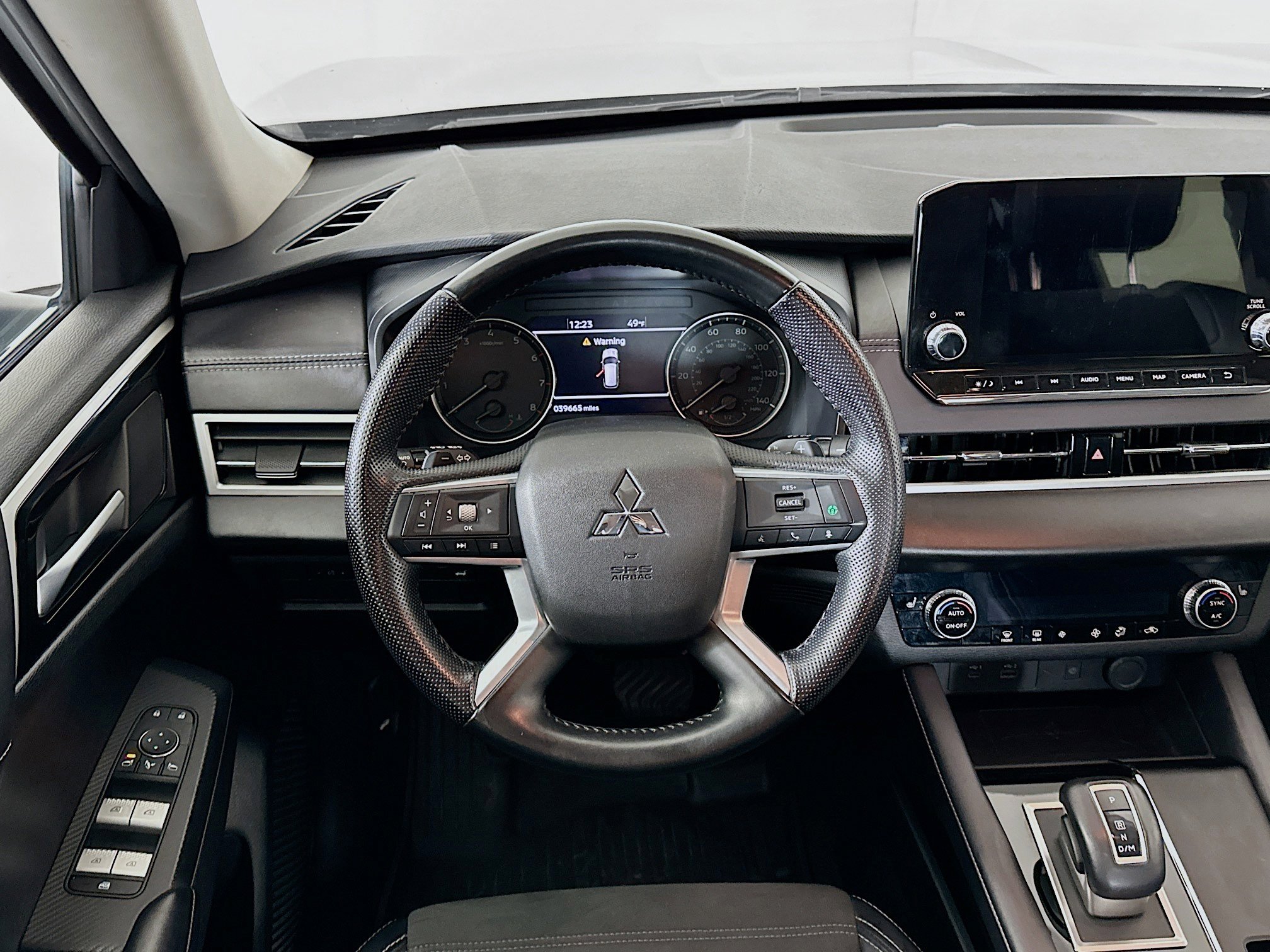 Used 2024 Mitsubishi Outlander SE image 18