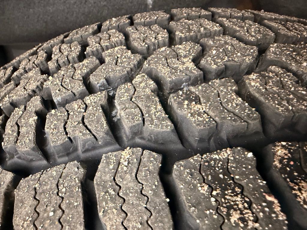 Used 2021 GMC Sierra 1500 AT4 w/ AT4 Premium Package AWD/4WD image 14