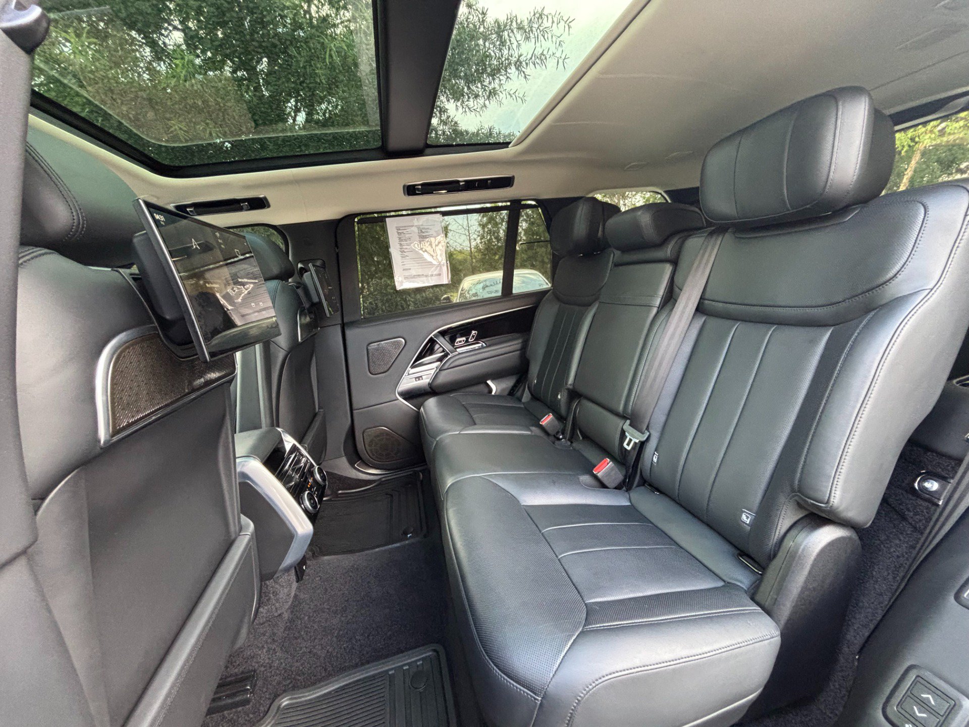 Used 2024 Land Rover Range Rover Long Wheelbase Autobiography AWD/4WD image 19