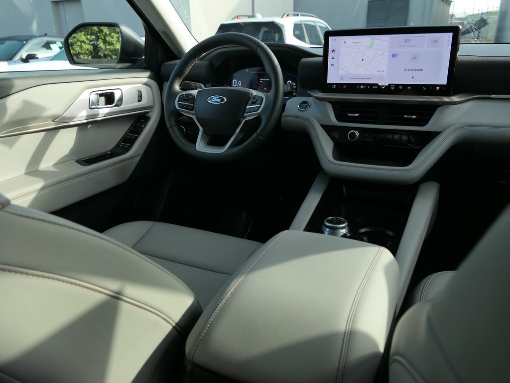 Used 2026 Ford Explorer Active w/ Active Comfort Package RWD image 25