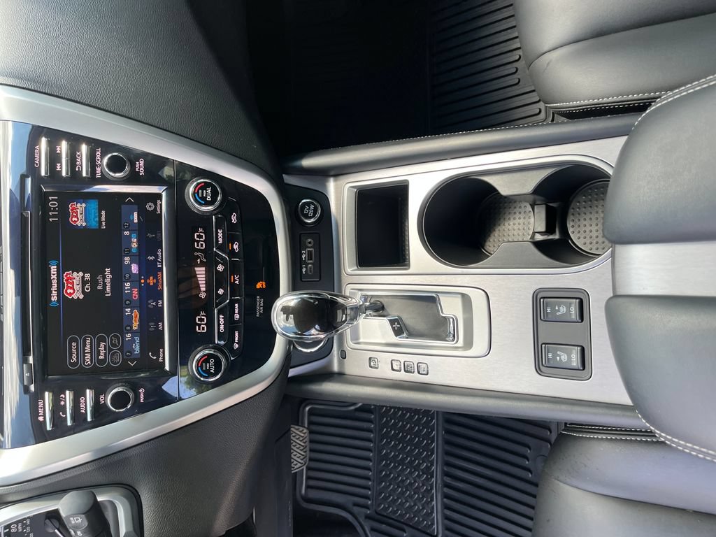 Used 2024 Nissan Murano SV w/ SV Midnight Edition Package FWD image 18