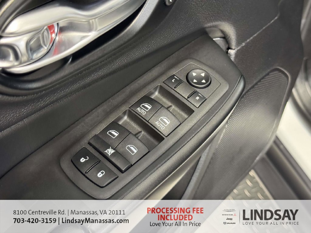 Used 2022 Jeep Cherokee Trailhawk w/ Premium Leather Package AWD/4WD image 28