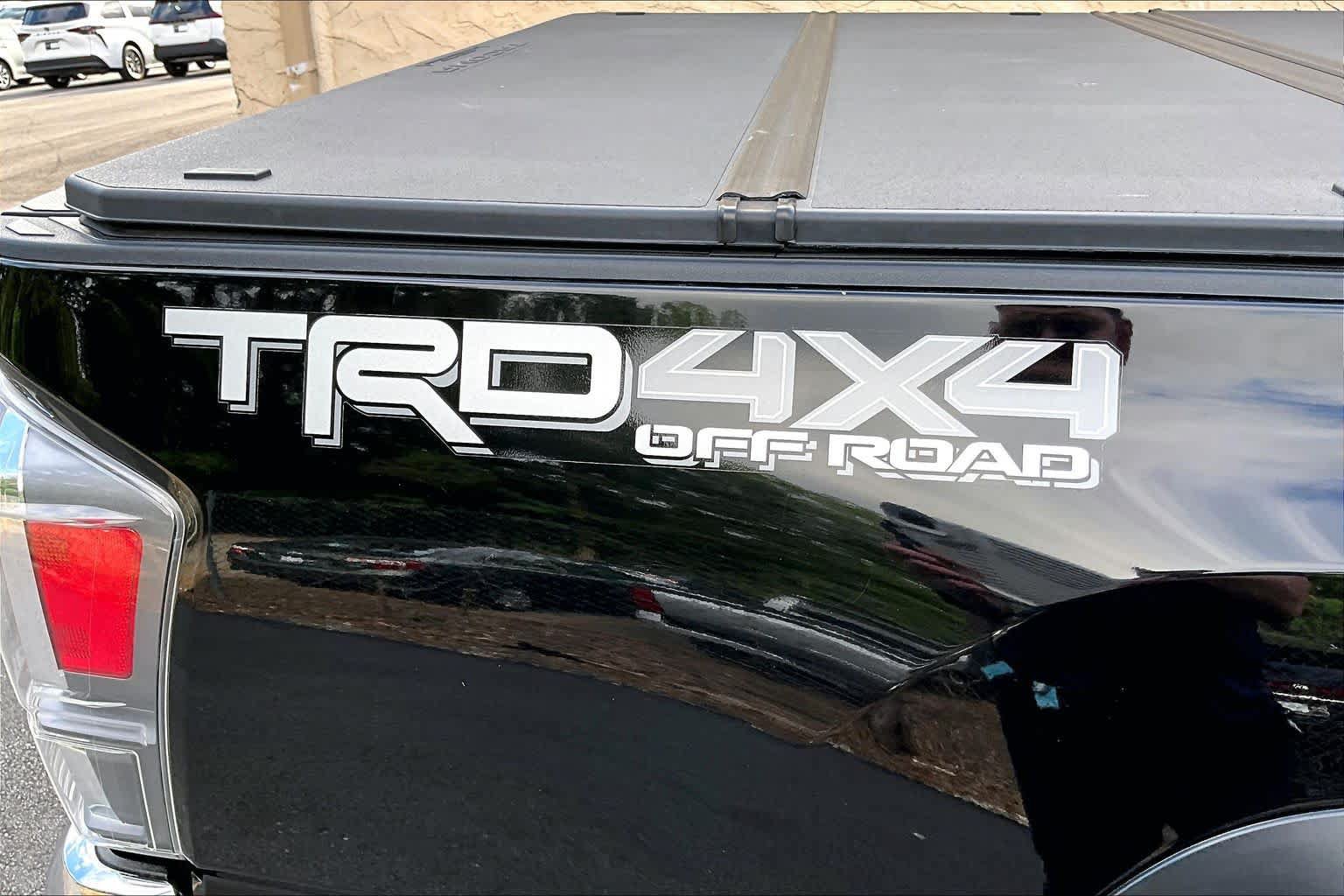 Used 2023 Toyota Tacoma TRD Off-Road AWD/4WD image 10