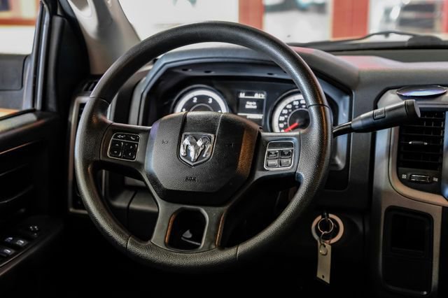 Used 2014 RAM 2500 Tradesman w/ Chrome Appearance Group image 17
