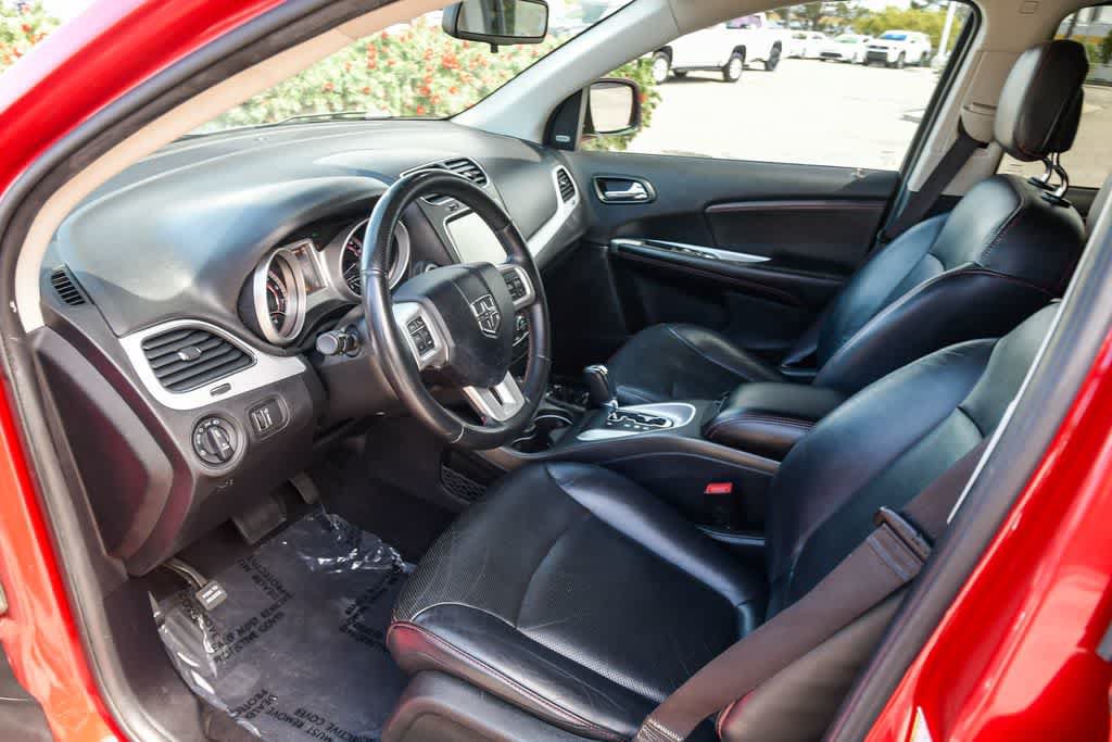 Used 2018 Dodge Journey GT w/ Nav & Sun Group FWD image 16
