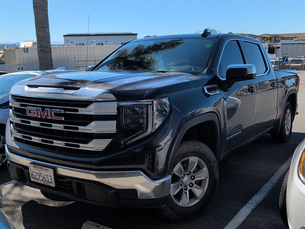 Used 2022 GMC Sierra 1500 SLE image 1