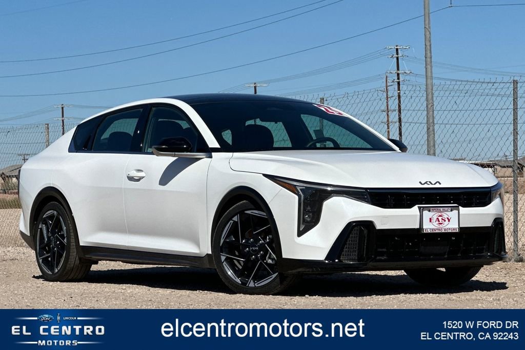 Used 2025 Kia K4 GT-Line w/ GT-Line Premium Package image 1