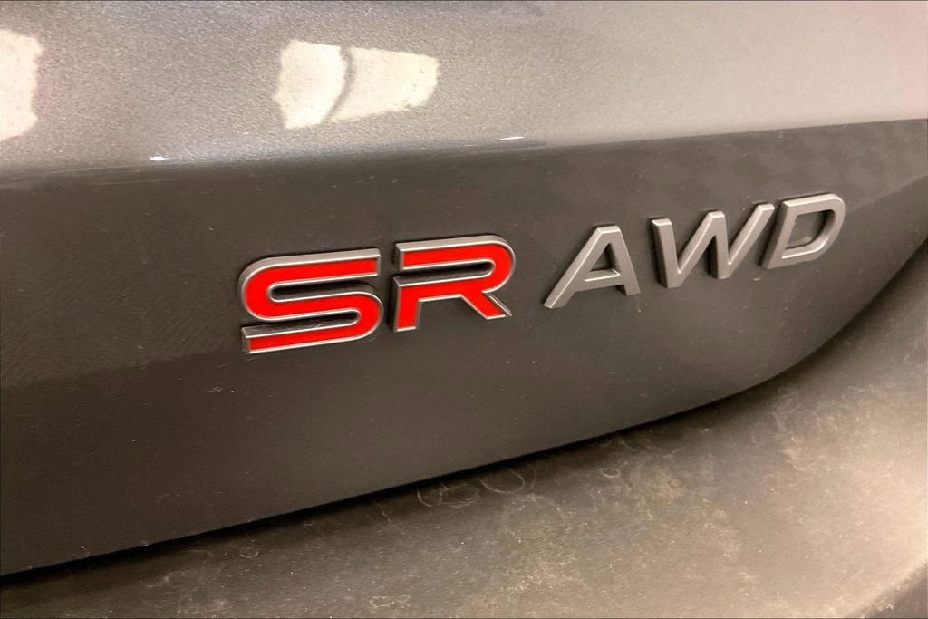 Used 2025 Nissan Kicks SR AWD/4WD image 7