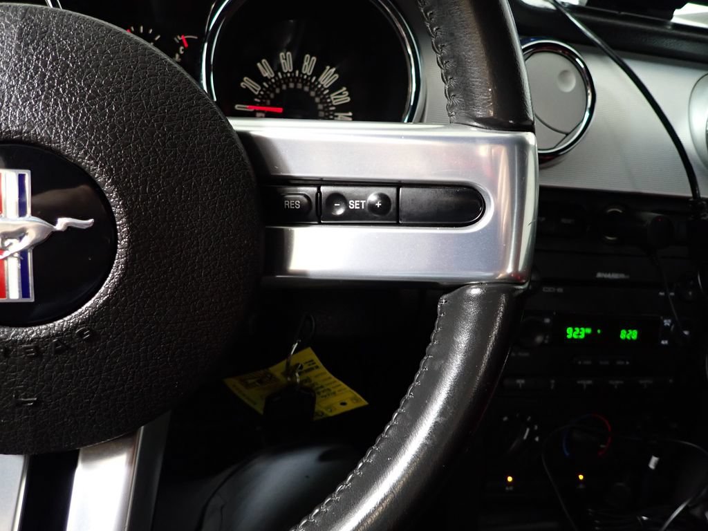 Used 2006 Ford Mustang GT Premium RWD image 25