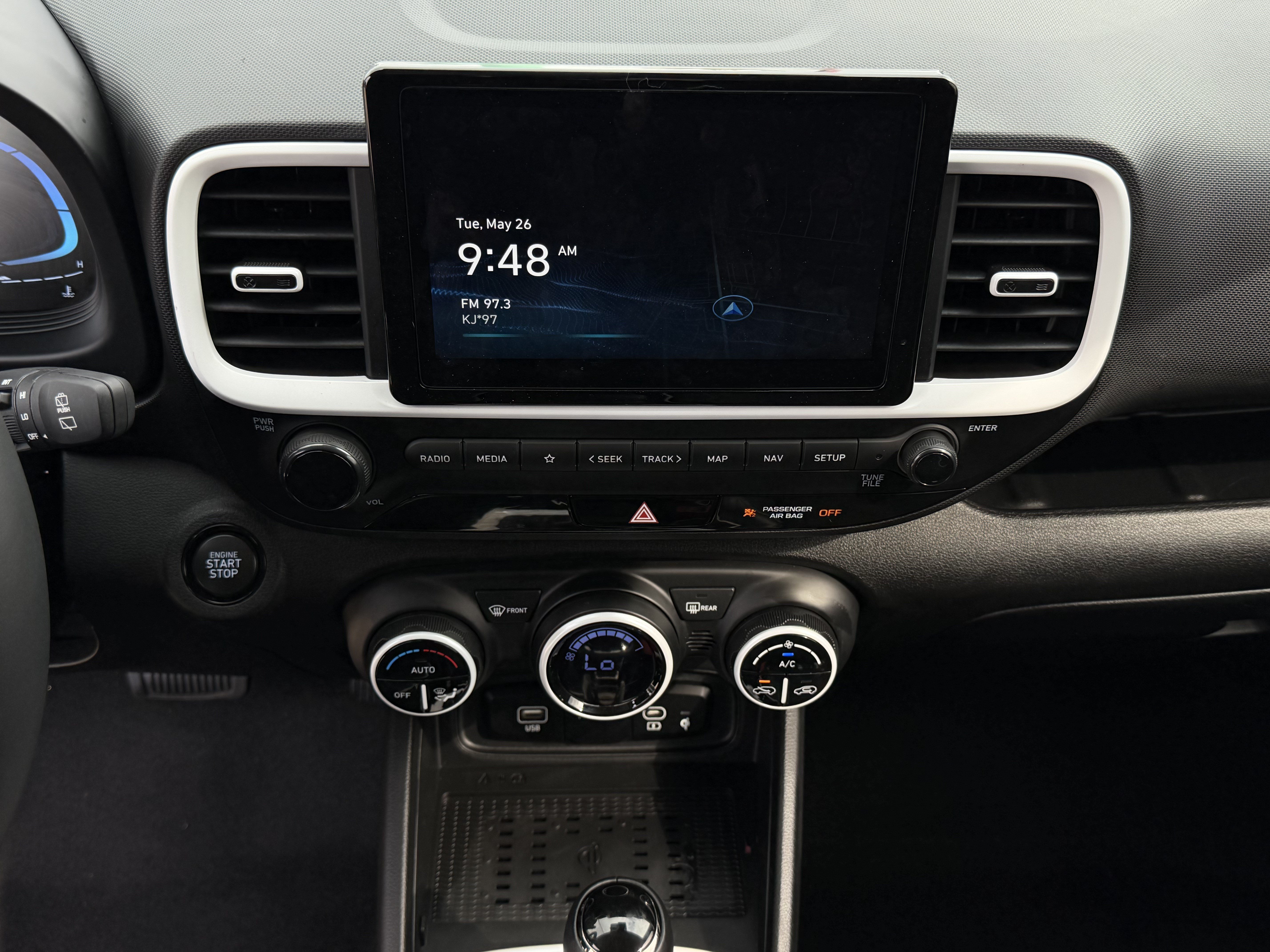 Used 2024 Hyundai Kona SEL w/ Convenience Package FWD image 37