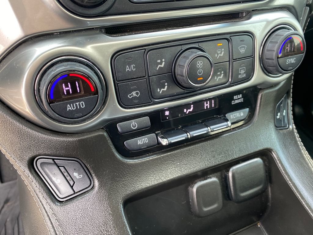 Used 2020 Chevrolet Suburban LT image 38