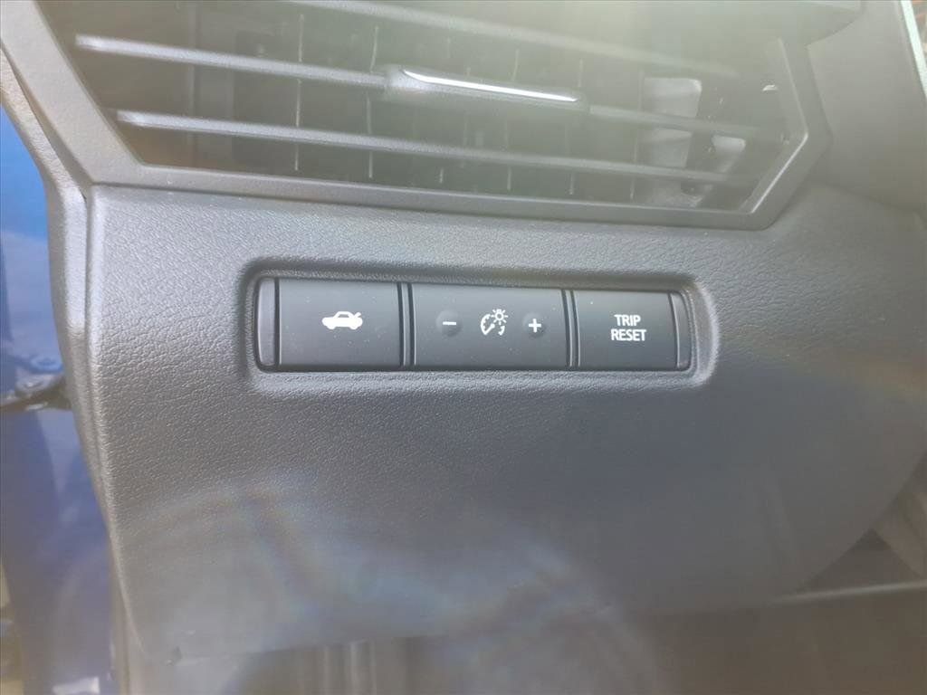 New 2025 Nissan Altima 2.5 SR image 18