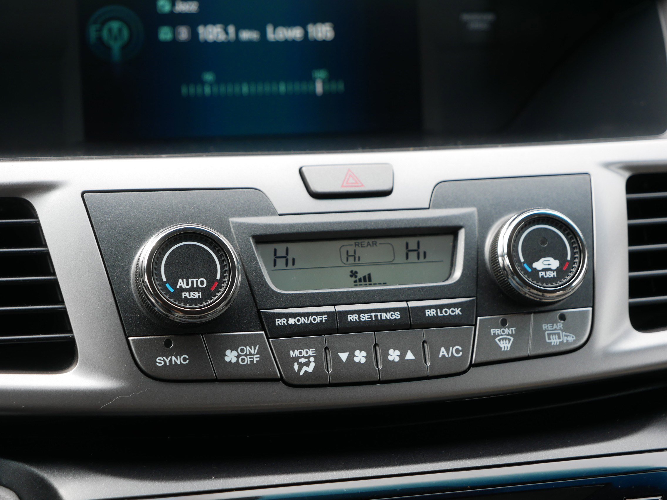 Used 2016 Honda Odyssey SE image 23