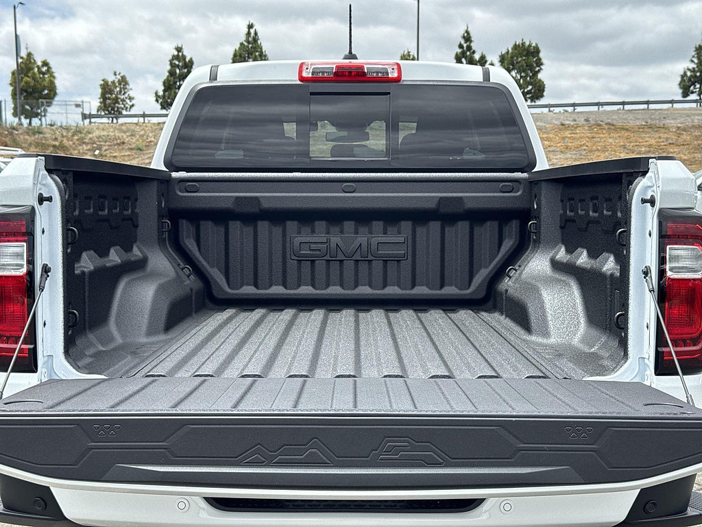 New 2026 GMC Canyon Elevation w/ LPO, Black Badging Package RWD image 25