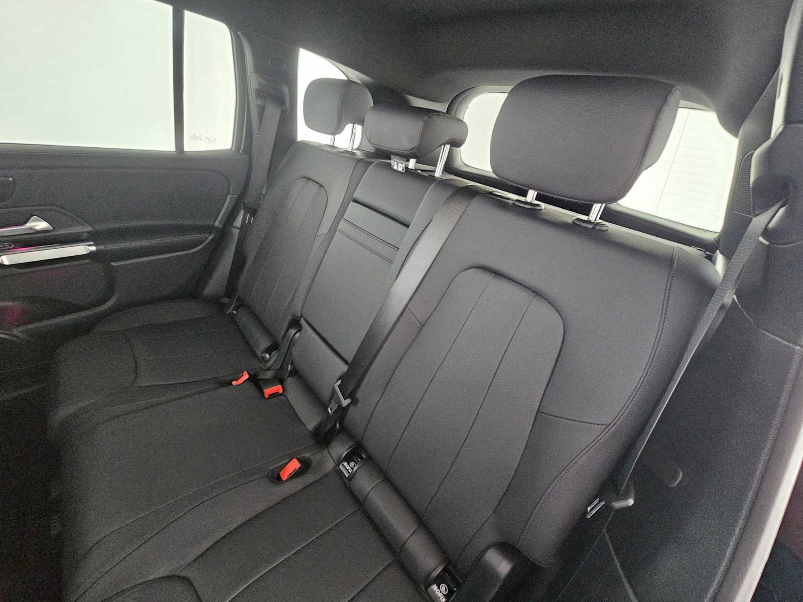 Certified 2025 Mercedes-Benz GLB 250 image 18