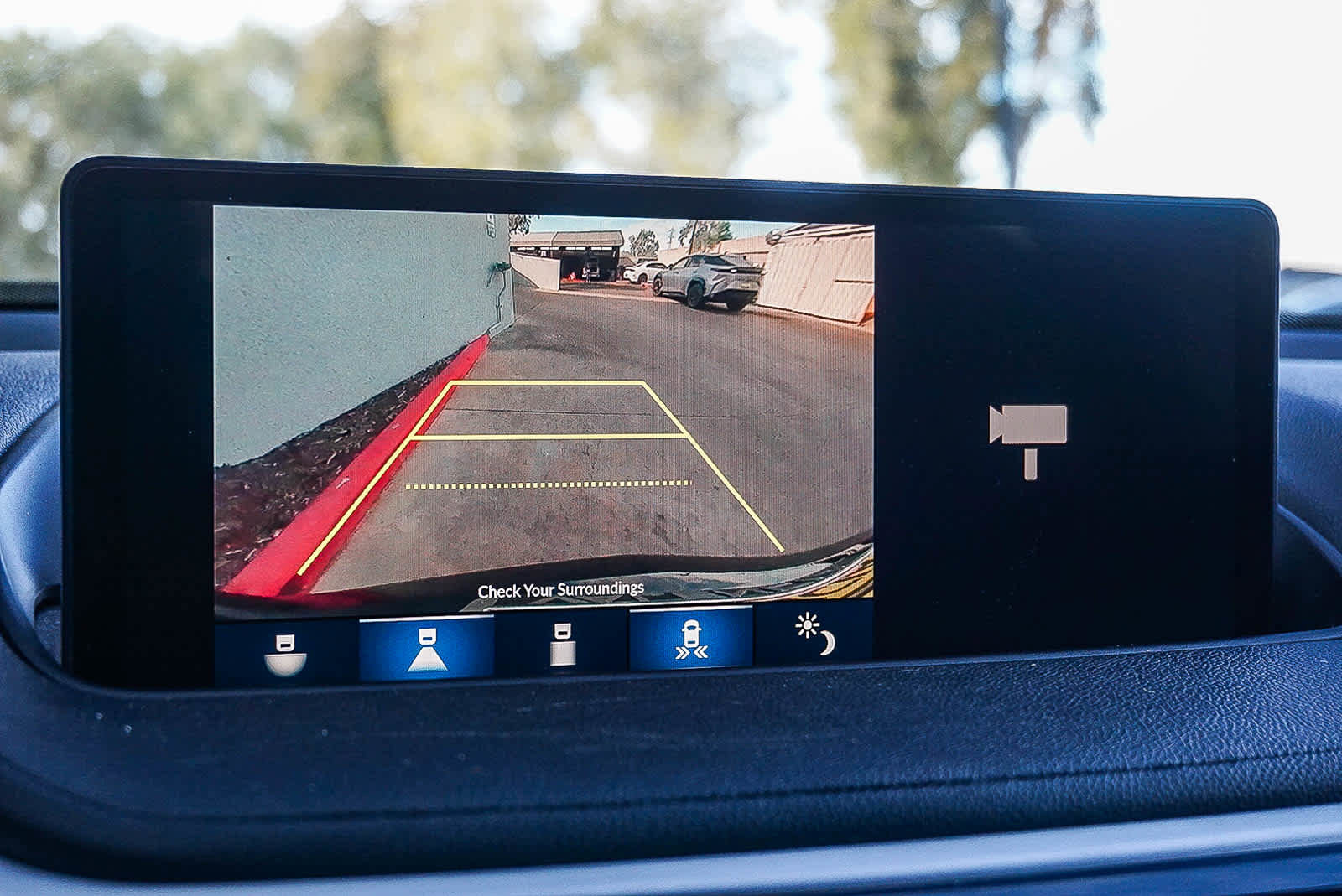 Used 2023 Acura MDX SH-AWD image 24