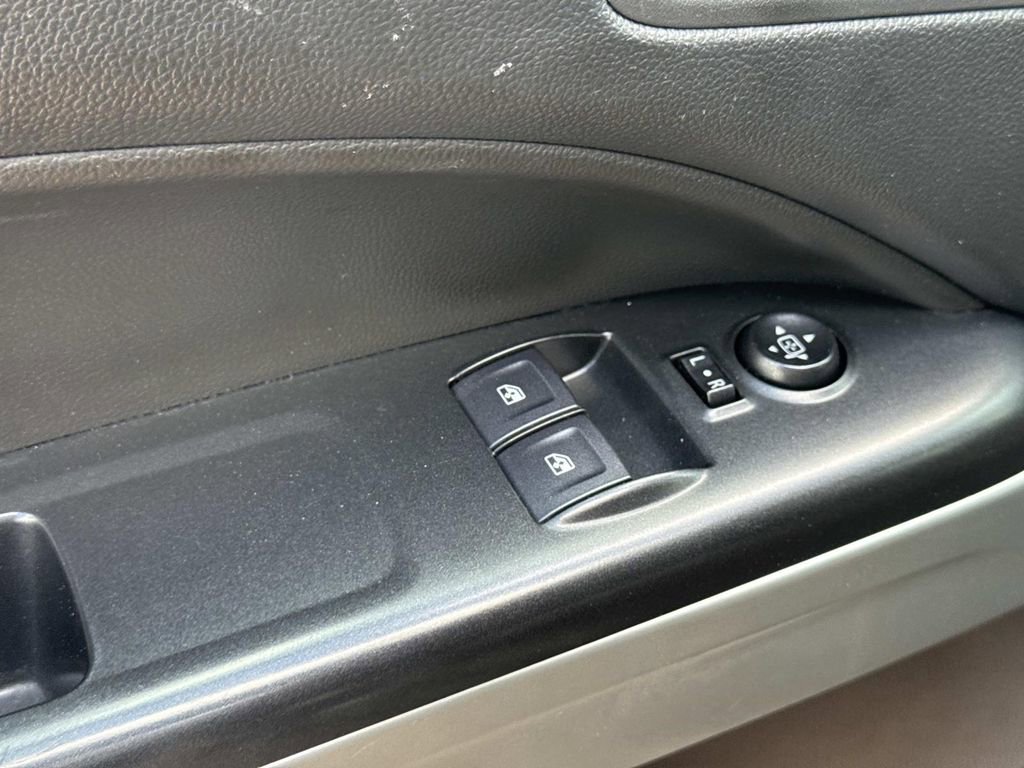 Used 2022 Chevrolet Colorado LT w/ Fleet Safety Package RWD image 13