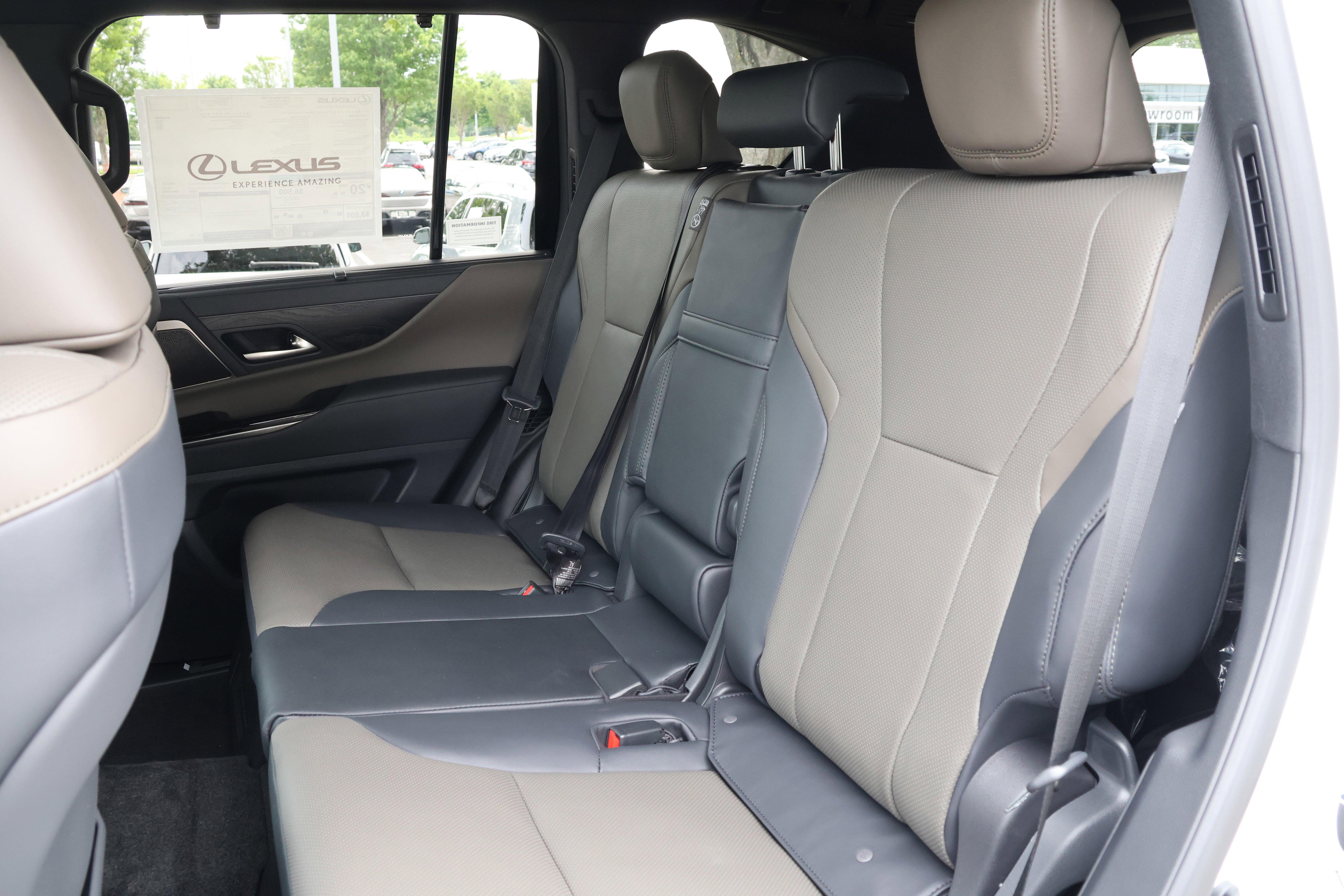 New 2025 Lexus LX 700h Overtrail image 36