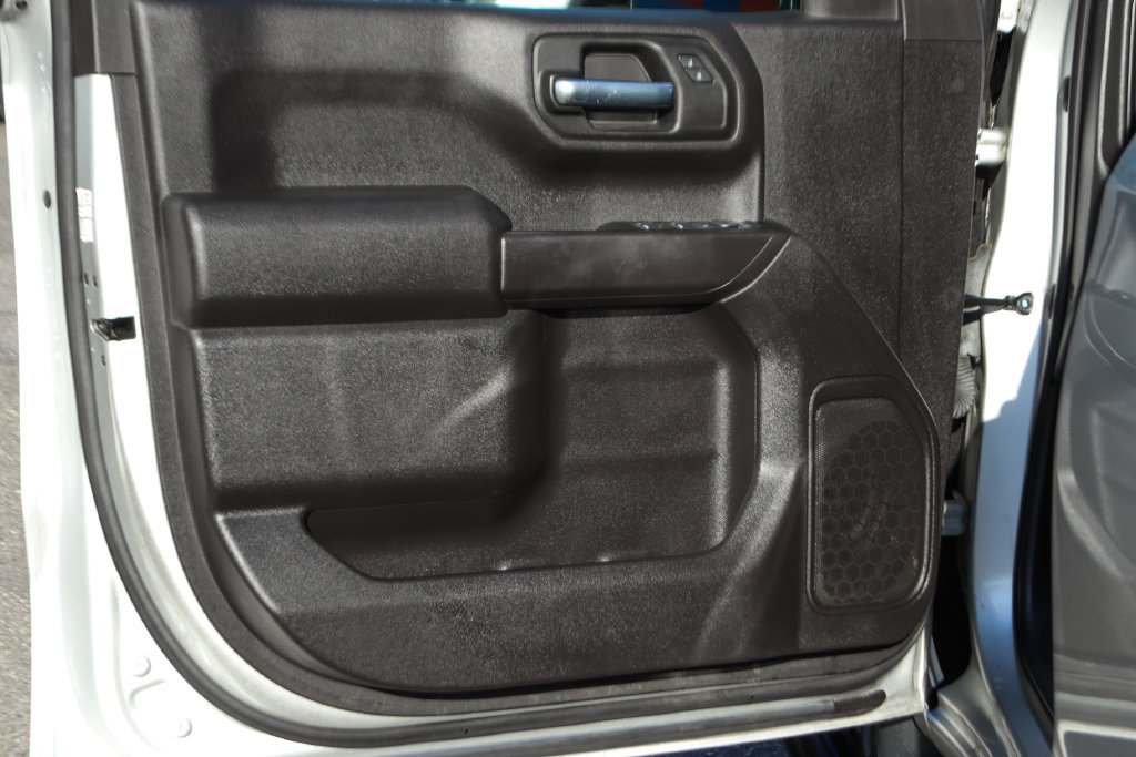Used 2022 Chevrolet Silverado 1500 Custom w/ LPO, Dark Essentials Package AWD/4WD image 14