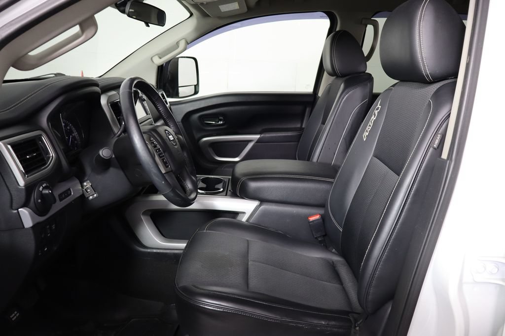 Used 2017 Nissan Titan PRO-4X AWD/4WD image 14