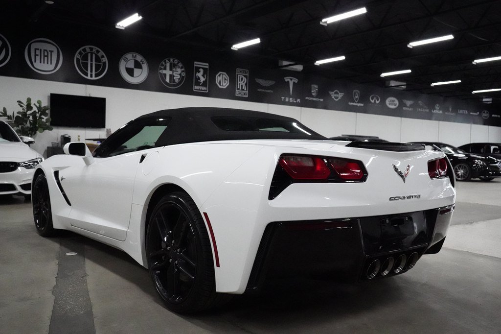 Used 2019 Chevrolet Corvette Stingray Convertible w/ 2LT Preferred Equipment Group RWD image 3