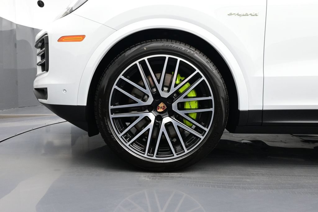 New 2026 Porsche Cayenne E-Hybrid Coupe AWD/4WD image 6