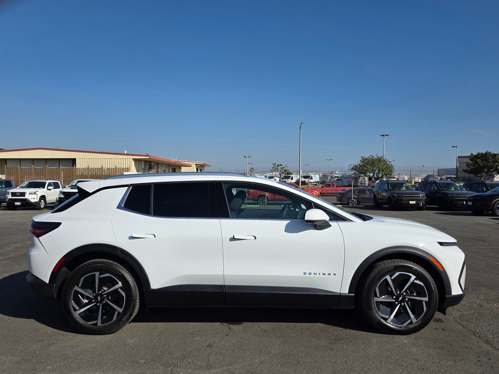 New 2026 Chevrolet Equinox EV LT image 8