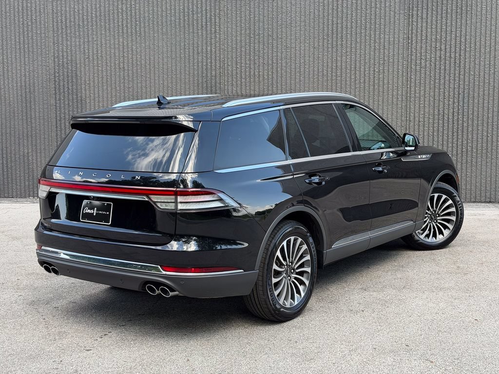 Used 2023 Lincoln Aviator Reserve w/ Elements Package Plus AWD/4WD image 7