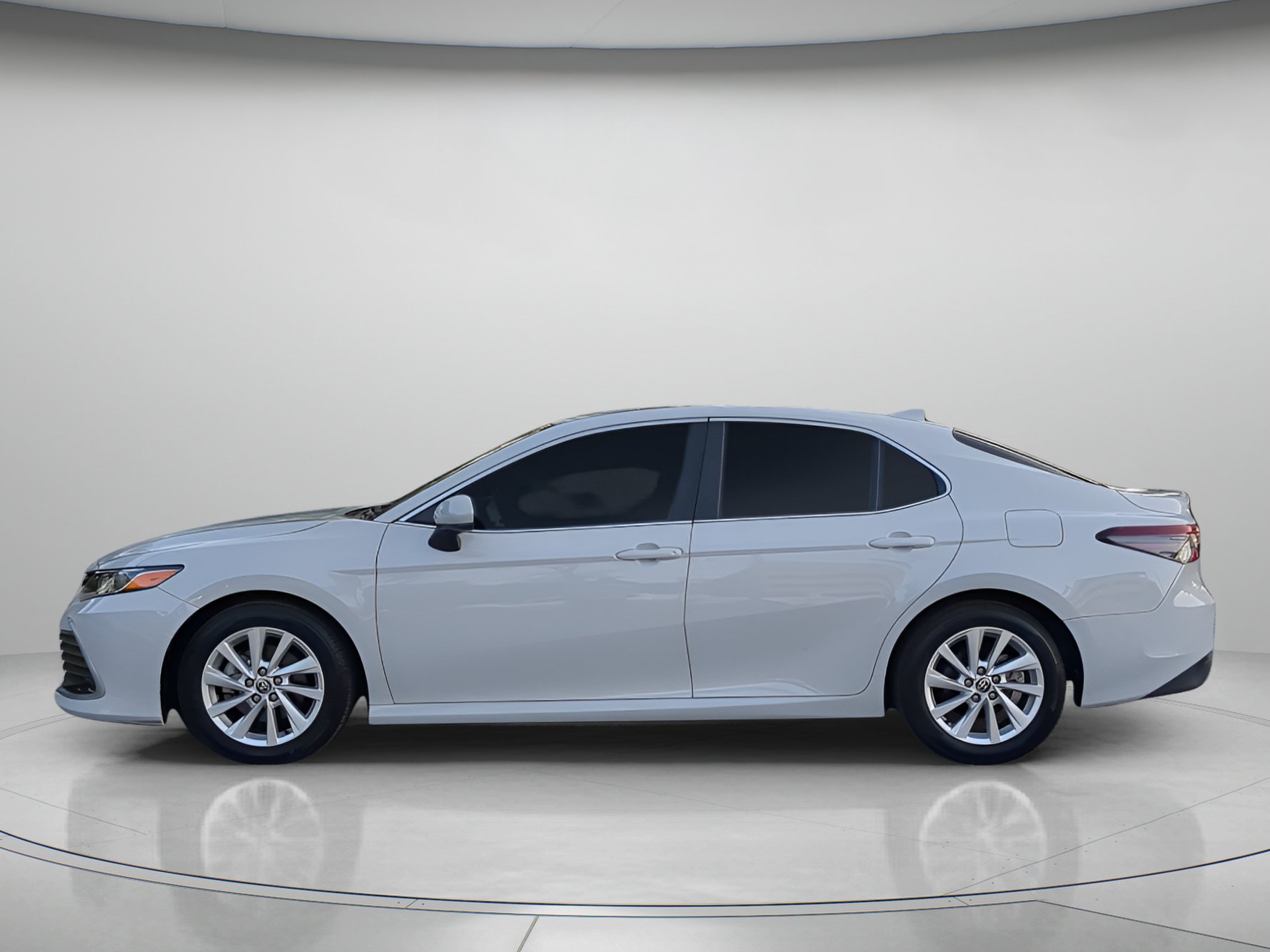 Used 2023 Toyota Camry LE FWD image 43
