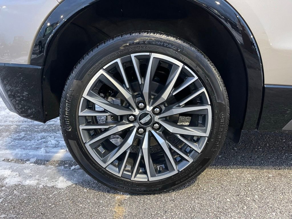 Used 2024 Cadillac XT4 Sport image 11