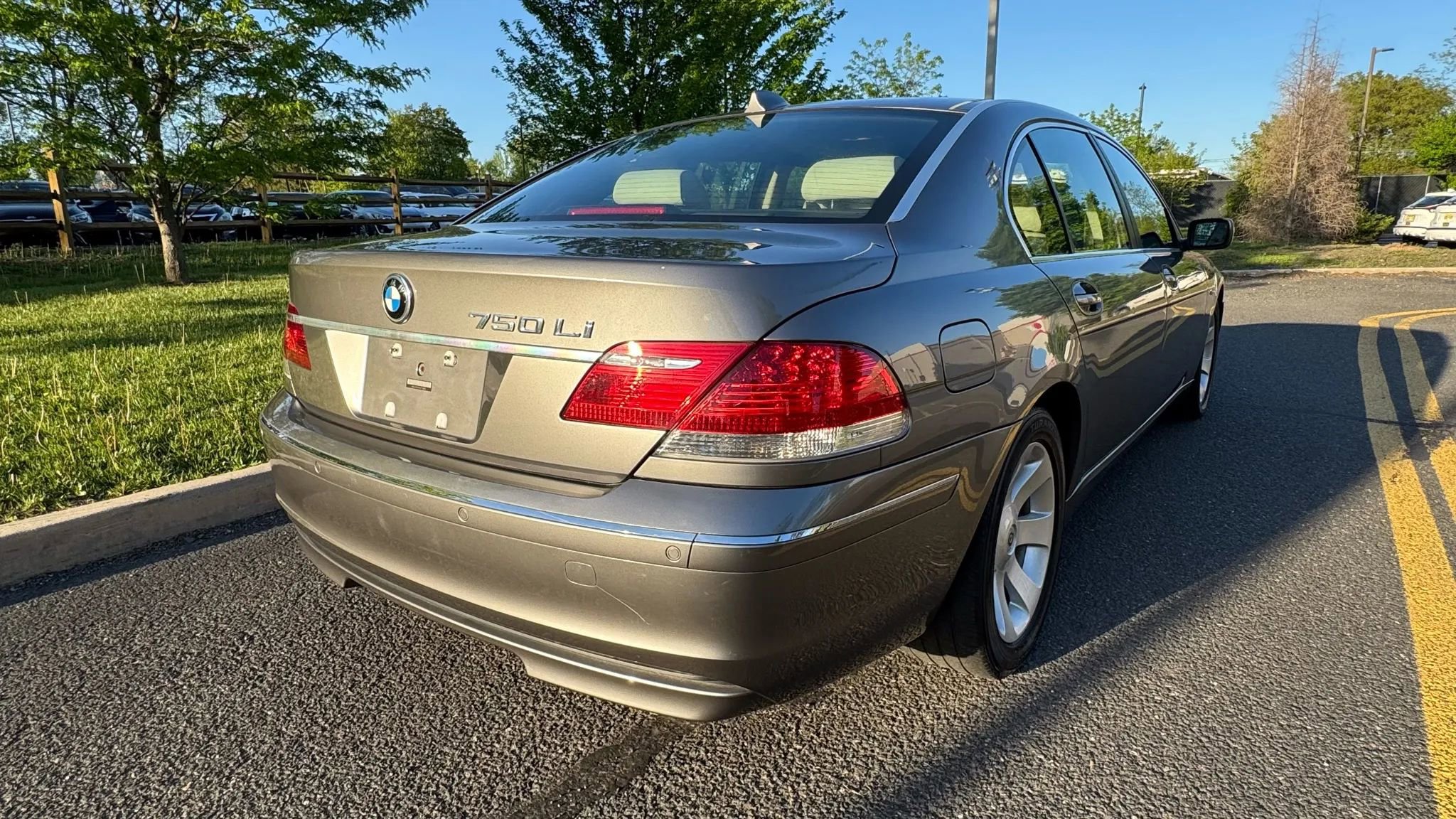 Used 2006 BMW 750Li image 6