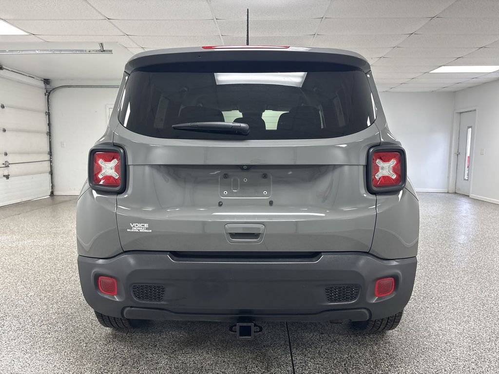 Used 2019 Jeep Renegade Latitude w/ Cold Weather Group image 27
