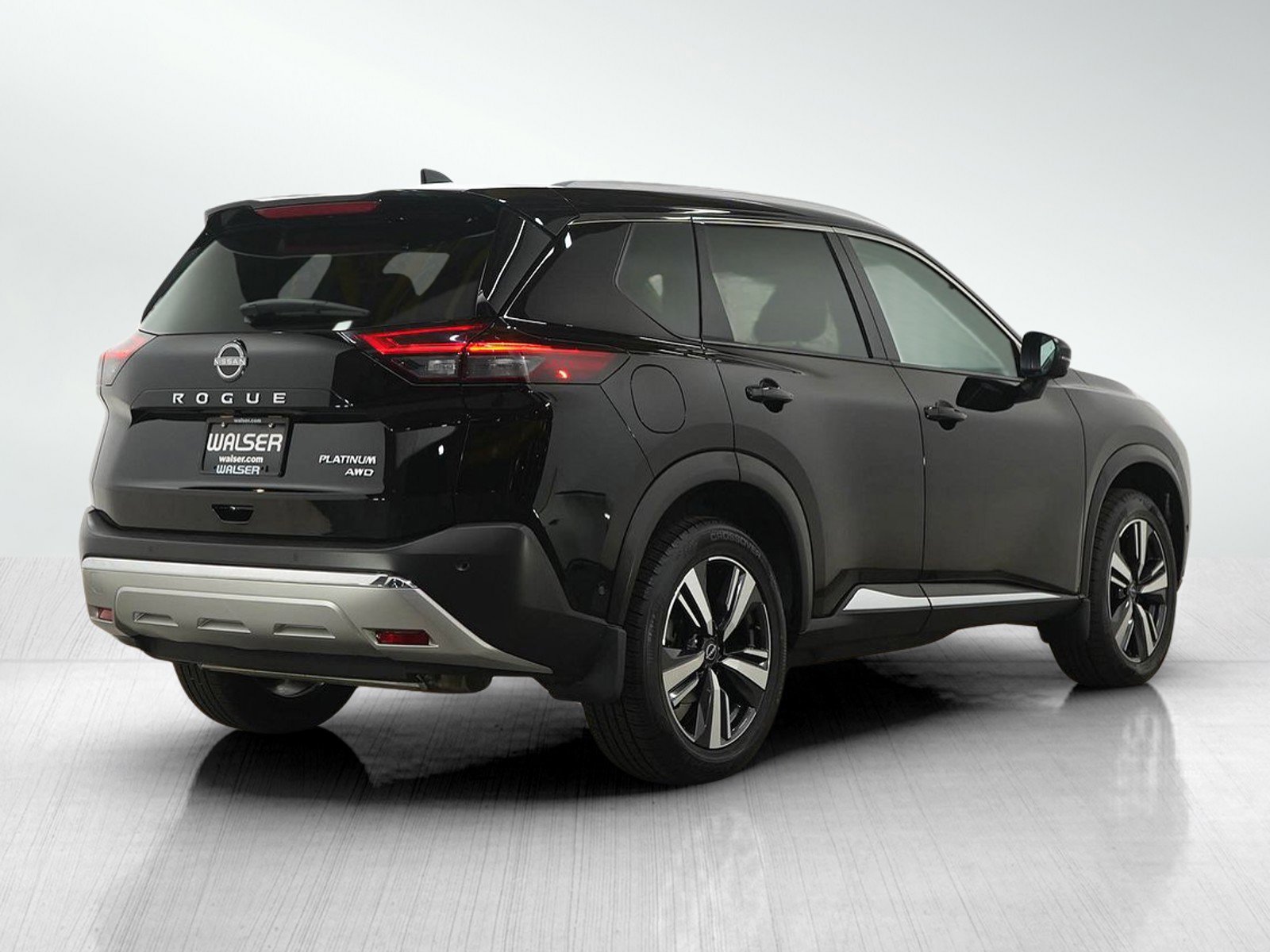 Used 2023 Nissan Rogue Platinum image 6