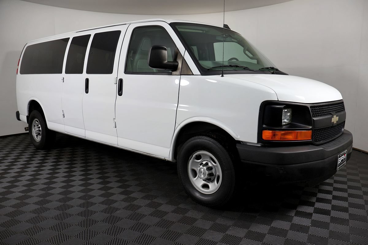 Used 2016 Chevrolet Express 3500 LS RWD image 6
