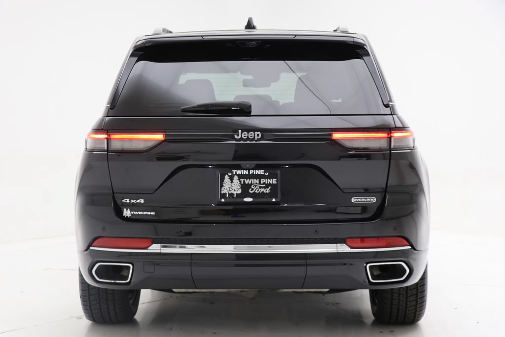 Used 2023 Jeep Grand Cherokee Overland w/ Luxury Tech Group IV AWD/4WD image 7