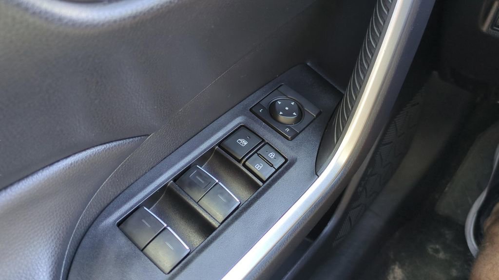 Used 2024 Toyota RAV4 XLE image 21