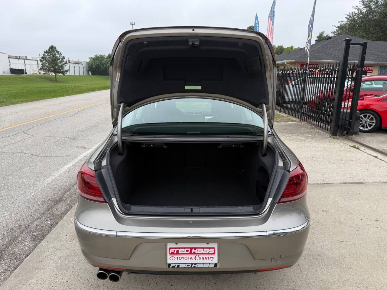 Used 2013 Volkswagen CC Sport FWD image 16