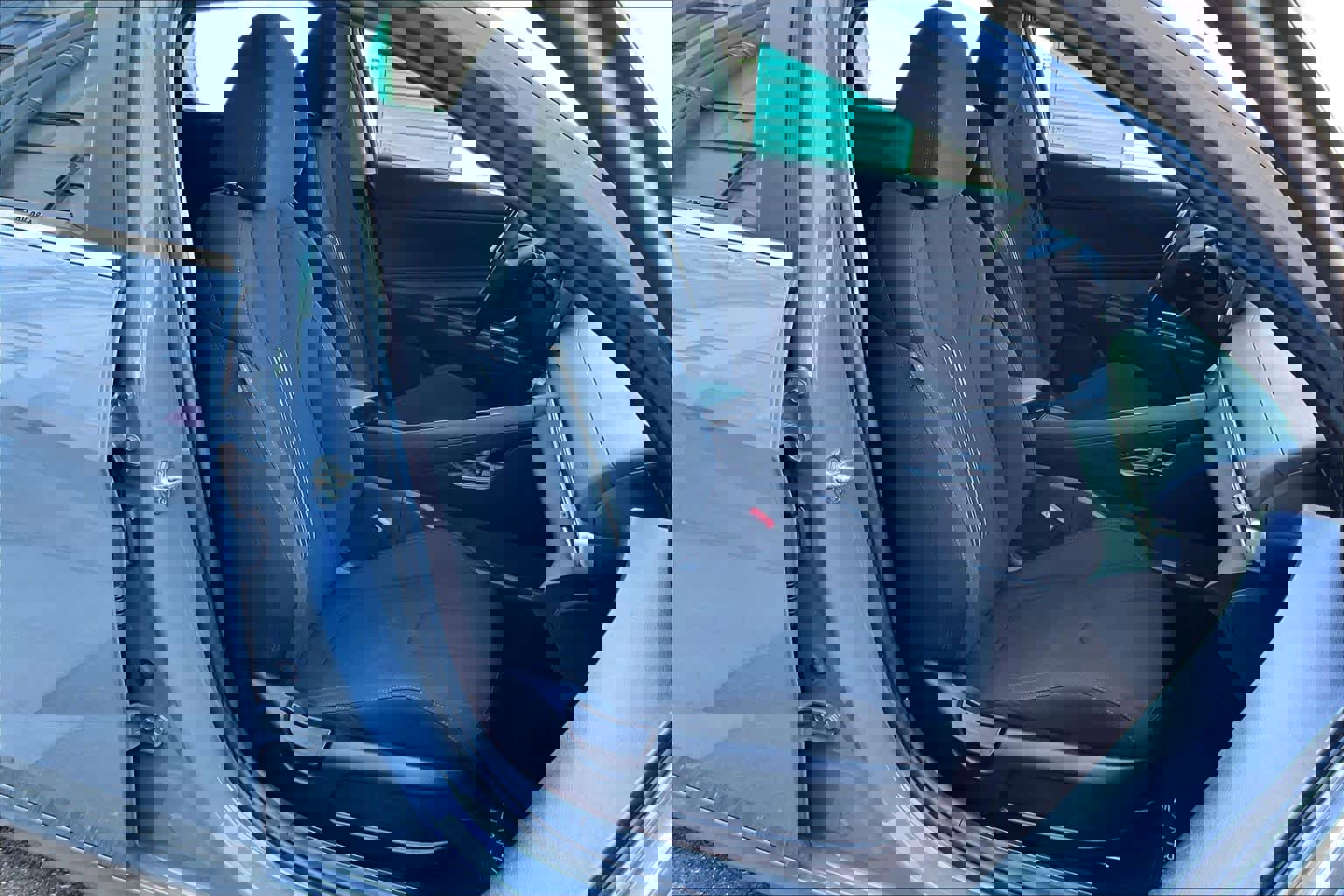 Used 2022 Hyundai Elantra SEL w/ Convenience + Premium Package image 12