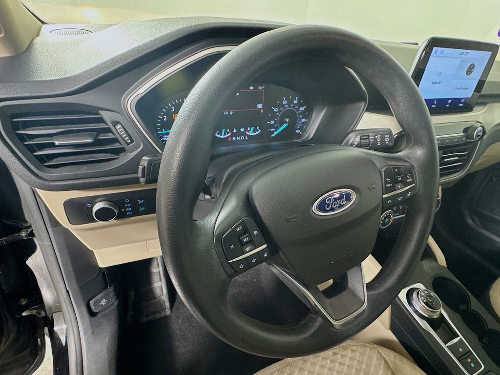 Used 2020 Ford Escape SE FWD image 11