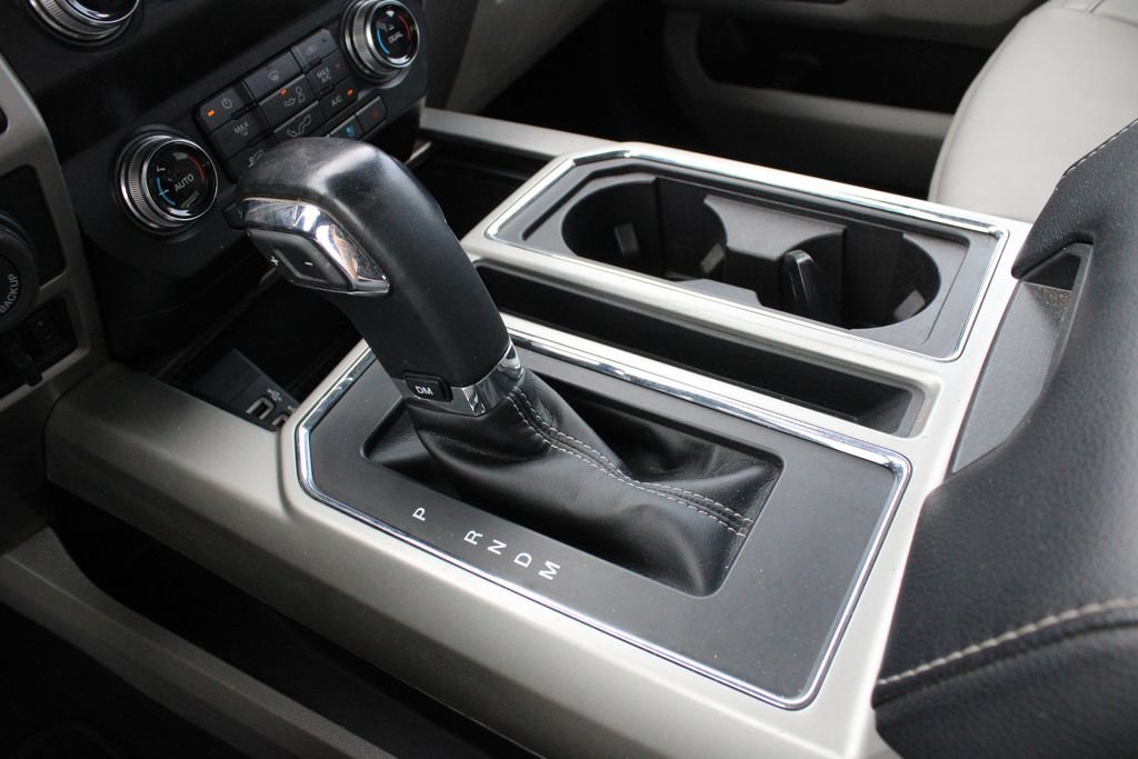 Used 2019 Ford F150 Lariat w/ Equipment Group 502A Luxury AWD/4WD image 17