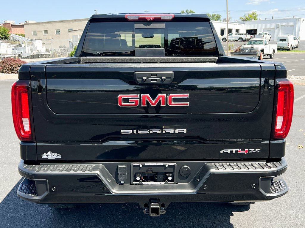 Used 2022 GMC Sierra 1500 AT4X image 12