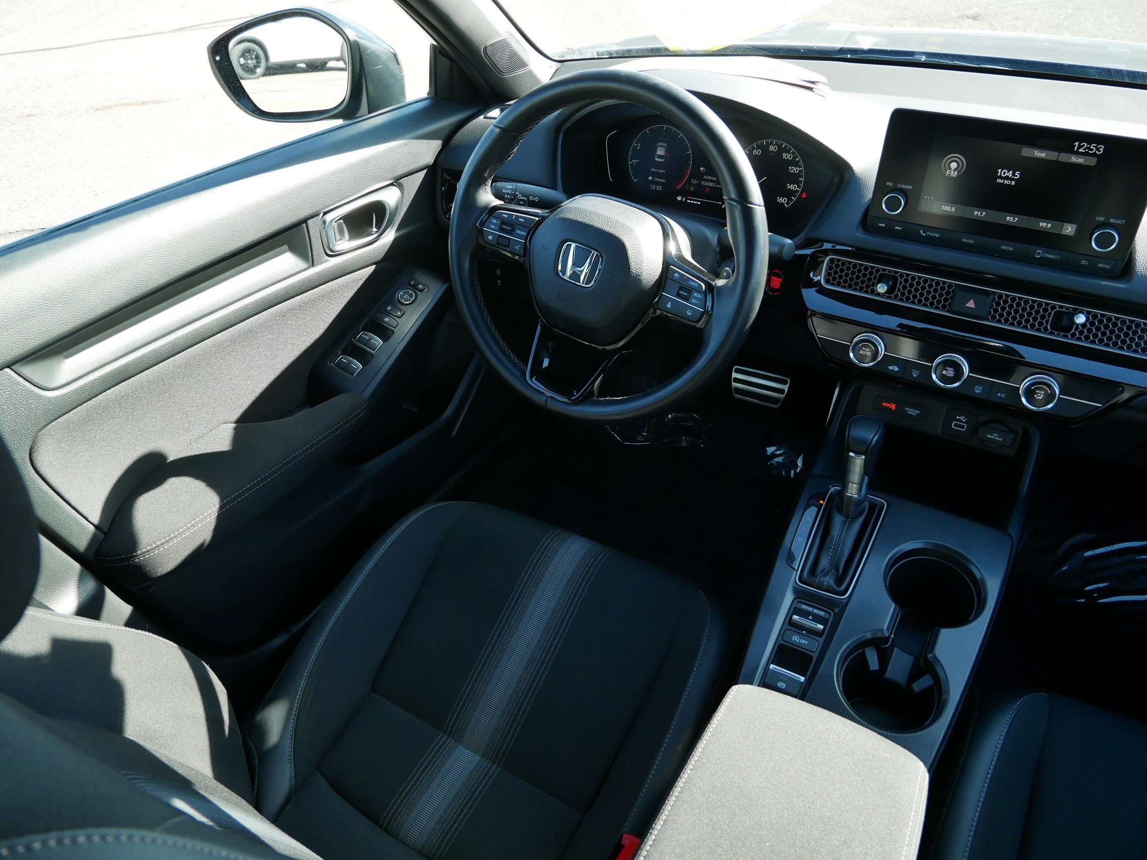 Used 2023 Honda Civic Sport image 9