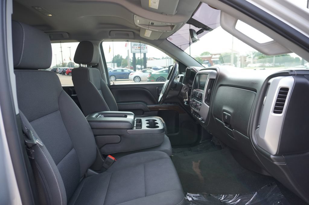 Used 2018 GMC Sierra 1500 SLE w/ SLE Value Package AWD/4WD image 30