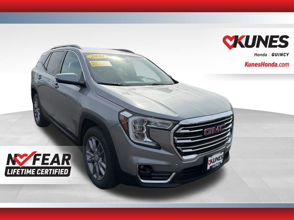 Used 2024 GMC Terrain SLT image 1
