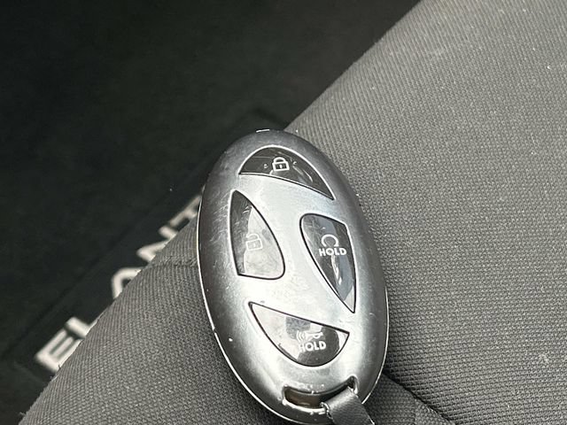 Certified 2024 Hyundai Elantra SEL FWD image 30