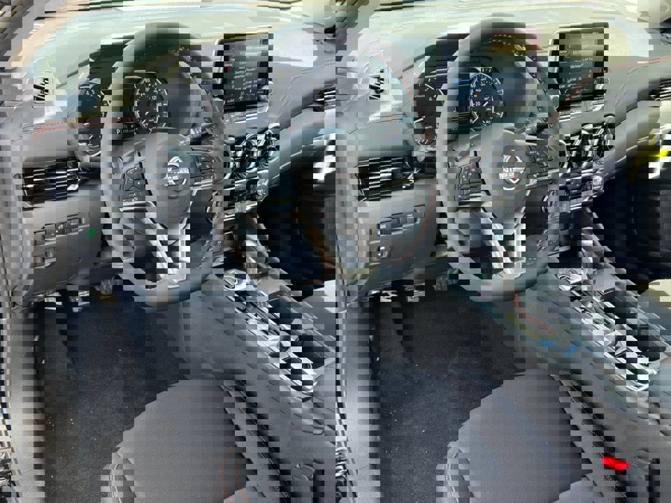 New 2025 Nissan Sentra SR w/ Midnight Edition image 14