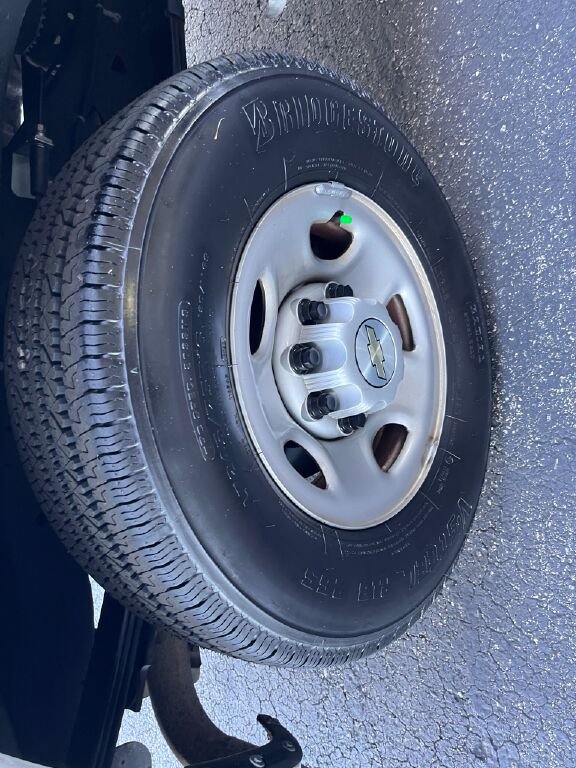 Used 2023 Chevrolet Express 2500 Extended image 23