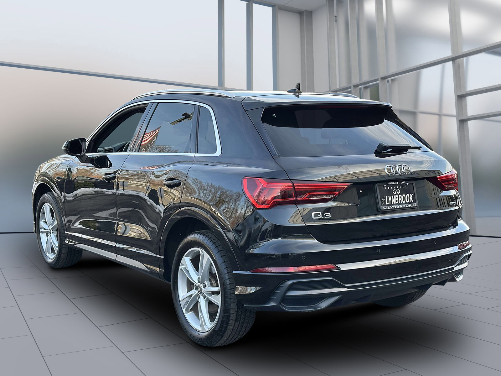 Used 2019 Audi Q3 2.0T Premium w/ Convenience Package image 7