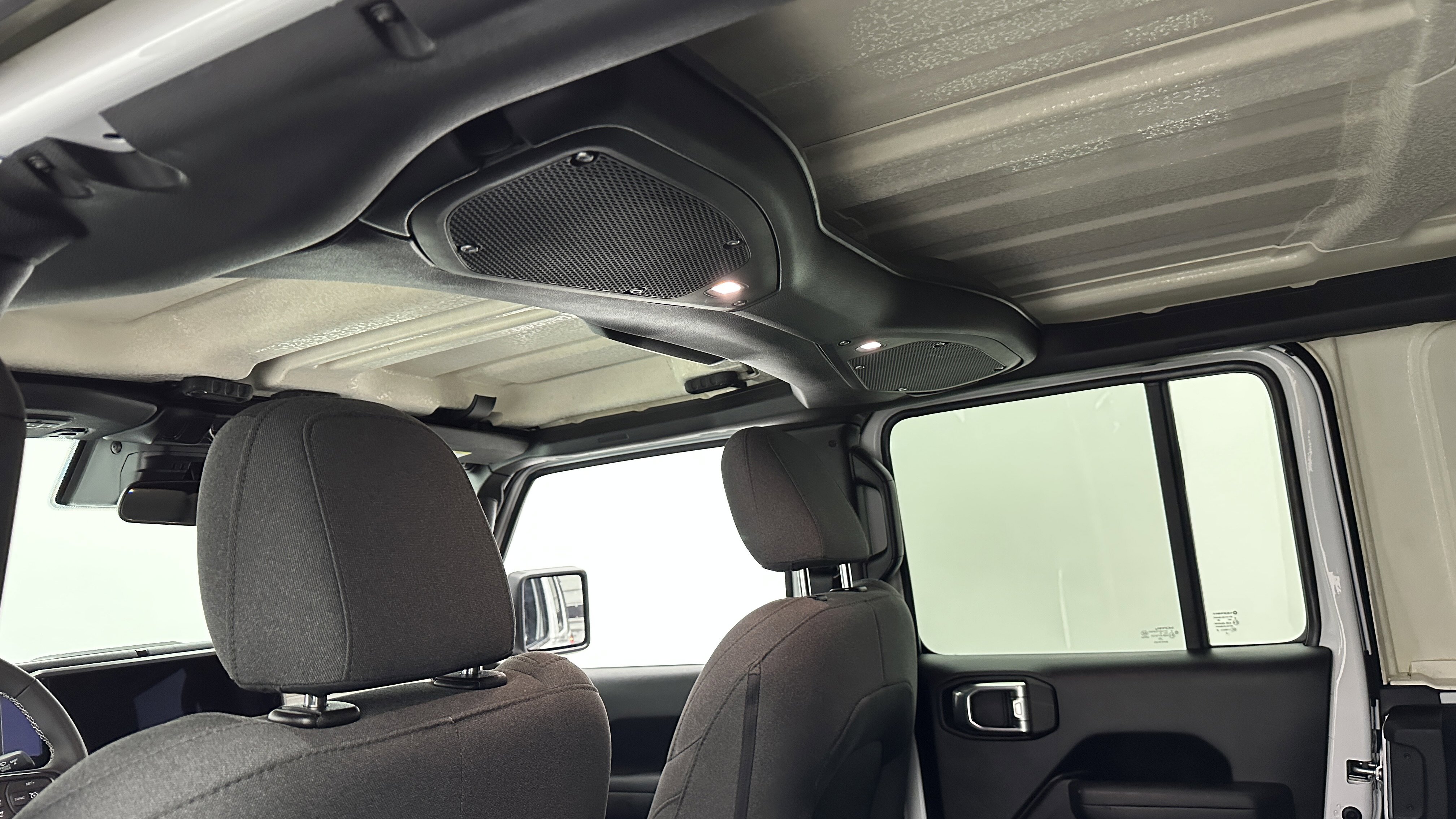 Used 2025 Jeep Wrangler Willys image 24